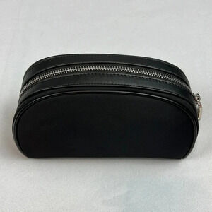 NWOT Cartwright The Clam‎ Luxury Lockable Bag